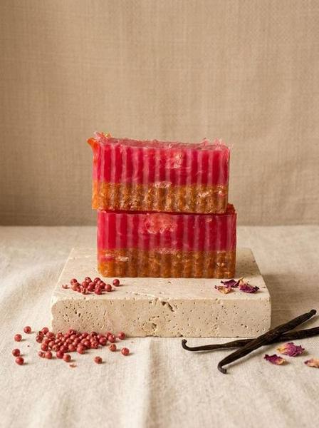 Sabonete de pimenta rosa e baunilha